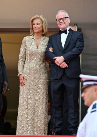 Téléchargez les photos : CANNES, FRANCE. 16 mai 2023 : Iris Knobloch et Thierry Fremaux à la première de Jeanne du Barry au 76e Festival de Cannes - en image libre de droit