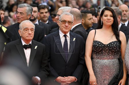 Téléchargez les photos : CANNES, FRANCE. 20 mai 2023 : Martin Scorsese, Robert De Niro et Cara Jade Myers aux Tueurs de la Lune de Fleur première au 76e Festival de Cannes - en image libre de droit