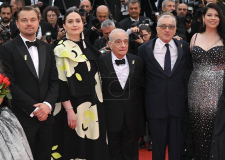 Foto de CANNES, FRANCIA 20 de mayo de 2023: Leonardo DiCaprio, Lily Gladstone, Martin Scorsese, Robert De Niro y Cara Jade Myers se estrenan en el 76º Festival de Cannes - Imagen libre de derechos