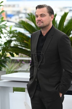 Foto de CANNES, FRANCIA 21 de mayo de 2023: Leonardo DiCaprio en la photocall de Killers Of The Flower Moon en el 76º Festival de Cannes - Imagen libre de derechos