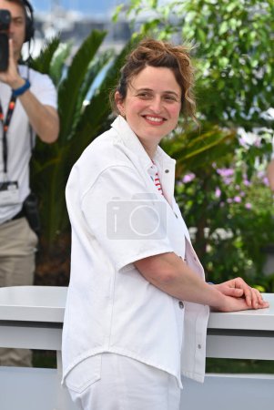 Foto de CANNES, FRANCIA 27 de mayo de 2023: Alice Rohrwacher en la photocall para La Chimera en el 76º Festival de Cannes - Imagen libre de derechos