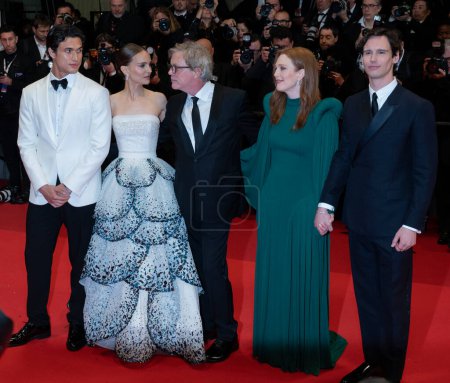 Photo for CANNES, FRANCE. May 20, 2023: Charles Melton, Natalie Portman, Todd Haynes, Julianne Moore and Cory Michael Smith at the May December premiere at the 76th Festival de Cannes - Royalty Free Image