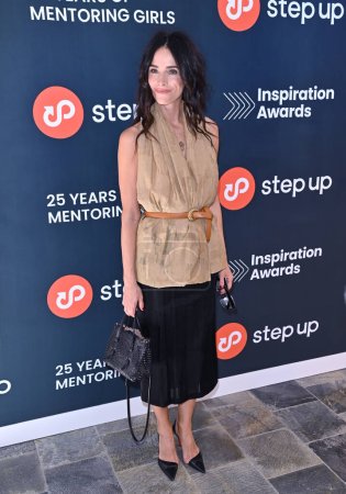 Foto de LOS ÁNGELES, CA. 06 de octubre de 2023: Abigail Spencer en los Premios Step Up Inspiration 2023 en el Centro Cultural Skirball - Imagen libre de derechos