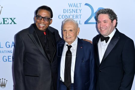 Téléchargez les photos : LOS ANGELES, CA. 05 octobre 2023 : Herbie Hanock, Frank Gehry et Gustavo Dudamel au gala philhamonique de Los Angeles marquant le 20e anniversaire de la Walt Disney Concert Hall - en image libre de droit