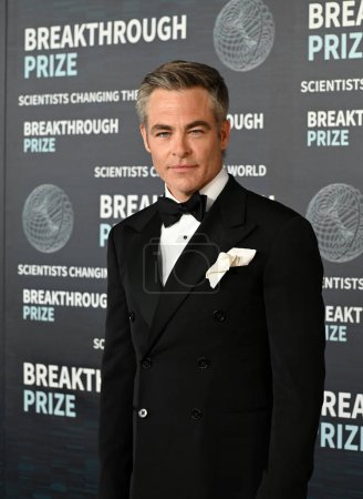 Photo for LOS ANGELES, CA. April 15, 2023:  Chris Pine at the 2023 Breakthrough Prize Ceremony for Science and Mathematics at the Academy Museum - Royalty Free Image