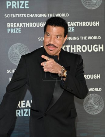 Photo for LOS ANGELES, CA. April 15, 2023:  Lionel Richie at the 2023 Breakthrough Prize Ceremony for Science and Mathematics at the Academy Museum - Royalty Free Image