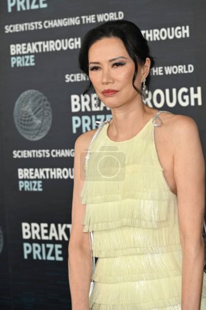 Photo for LOS ANGELES, CA. April 15, 2023:  Wendi Deng Murdoch  at the 2023 Breakthrough Prize Ceremony for Science and Mathematics at the Academy Museum - Royalty Free Image