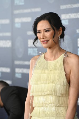 Photo for LOS ANGELES, CA. April 15, 2023:  Wendi Deng Murdoch  at the 2023 Breakthrough Prize Ceremony for Science and Mathematics at the Academy Museum - Royalty Free Image