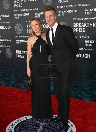 Photo for LOS ANGELES, CA. April 15, 2023:  Edward Norton and Shauna Robertson at the 2023 Breakthrough Prize Ceremony for Science and Mathematics at the Academy Museum - Royalty Free Image