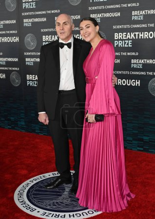 Photo for LOS ANGELES, CA. April 15, 2023:  Dr. Drew Weissman and Mary Ellen Weissman at the 2023 Breakthrough Prize Ceremony for Science and Mathematics at the Academy Museum - Royalty Free Image