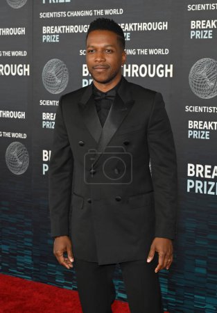 Photo for LOS ANGELES, CA. April 15, 2023:  Leslie Odom Jr. at the 2023 Breakthrough Prize Ceremony for Science and Mathematics at the Academy Museum - Royalty Free Image