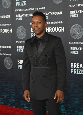 Photo for LOS ANGELES, CA. April 15, 2023:  Leslie Odom Jr. at the 2023 Breakthrough Prize Ceremony for Science and Mathematics at the Academy Museum - Royalty Free Image