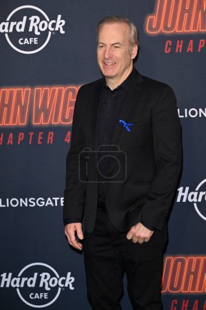 Foto de LOS ÁNGELES, CA. 20 de marzo de 2023: Bob Odenkirk en el estreno de John Wick: Capítulo 4 en el TCL Chinese Theatre, Hollywood - Imagen libre de derechos