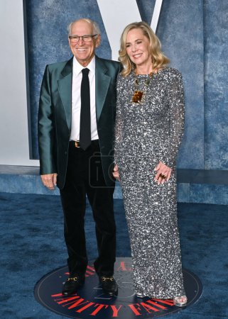 Téléchargez les photos : BEVERLY HILLS, CA. 12 mars 2023 : Jimmy Buffett et Jane Slagsvol à la Vanity Fair Oscar Party 2023 au Wallis Annenberg Center - en image libre de droit