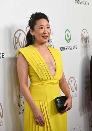 Foto de LOS ÁNGELES, CA. 25 de febrero de 2023: Sandra Oh en la 34ª edición de los Producers Guild Awards en el Beverly Hilton Hotel - Imagen libre de derechos