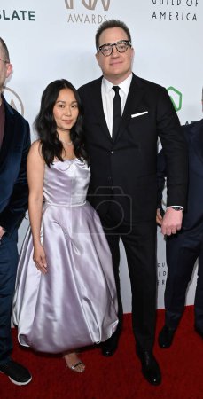Foto de LOS ÁNGELES, CA. 25 de febrero de 2023: Hong Chau y Brendan Fraser en la 34ª edición de los Producers Guild Awards en el Beverly Hilton Hotel - Imagen libre de derechos