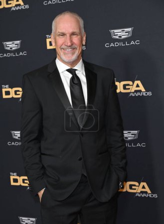 Téléchargez les photos : LOS ANGELES, CA. 18 février 2023 : Paul G. Casey aux 75e Annual Directors Guild Awards au Beverly Hilton Hotel - en image libre de droit