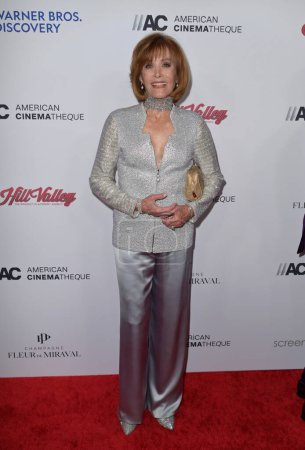 Foto de LOS ÁNGELES, EE.UU. 15 de febrero de 2024: Stefanie Powers en la 37ª edición de los American Cinematheque Awards en Beverly Hilton - Imagen libre de derechos
