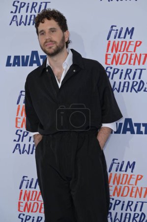 Foto de SANTA MONICA, EE.UU. 25 de febrero de 2024: Ben Platt en los Premios Film Independent Spirit 2024 en Santa Mónica - Imagen libre de derechos