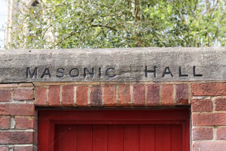 Foto de 1 de mayo de 2023 - Windsor, Reino Unido: Señal que indica la entrada a la sala masónica. Foto de alta calidad - Imagen libre de derechos