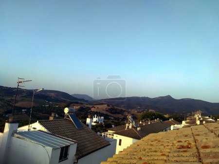 Foto de Sunset in a white village in the province of Cadiz Andalusia. - Imagen libre de derechos