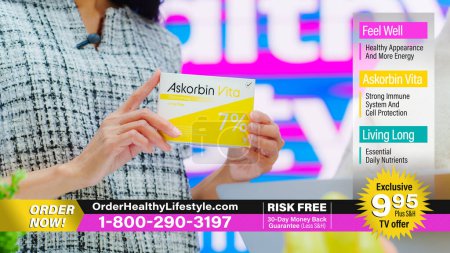 TV-Show Produkt Infomercial: Professional Picks Up präsentiert Paket mit Health Care Medical Vitamin Supplements. Beauty-Diätprodukte präsentieren
