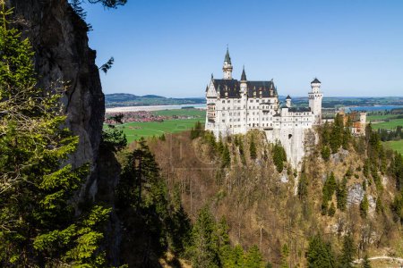 Téléchargez les photos : Vue panoramique du château de Neuschwanstein, Bavière, Allemagne. - en image libre de droit