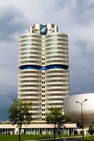 Téléchargez les photos : Le monde de BMW, musée et boutique à Munich Allemagne - en image libre de droit