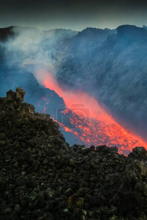 Foto de Etna lava vulcana magma en Sicilia - Imagen libre de derechos