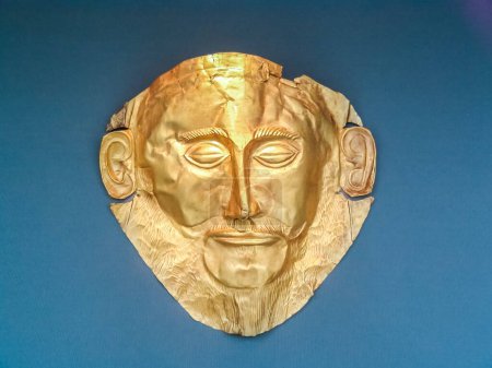 Téléchargez les photos : Même si les preuves archéologiques parlent contre le fait que le célèbre masque d'or d'Agamemnon appartenait en fait au célèbre roi, c'est l'une des découvertes les plus célèbres du monde antique. Il est exposé au Musée archéologique national o - en image libre de droit