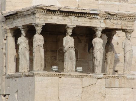 Téléchargez les photos : Un gros plan du temple Athéna Nike dans l'acropole d'Athènes. - en image libre de droit