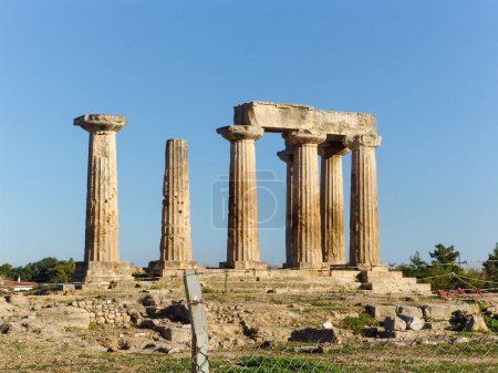 Foto de Ruinas del Templo de Corinto en Grecia. - Imagen libre de derechos