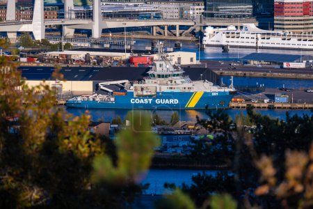 Foto de Gotemburgo, Suecia - 18 de septiembre de 2022: Guardacostas KBV 001 Poseidón en puerto. - Imagen libre de derechos