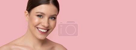 Photo for Beautiful woman with perfect skin on her face. - Royalty Free Image