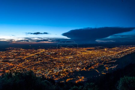 Téléchargez les photos : Bogota, officiellement Bogota Distrito Capital, est la capitale de la République de Colombie et le département de Cundinamarca - en image libre de droit