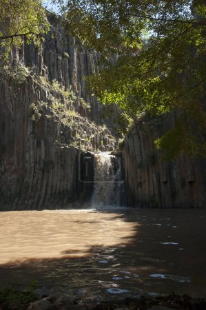 Téléchargez les photos : Prismes basaltiques de Santa Maria Regla. Grandes colonnes de basalte dans le canyon, Huasca de Ocampo, Mexique - en image libre de droit