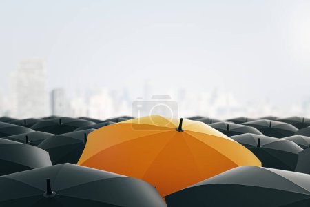 Téléchargez les photos : Parapluie solitaire orange au milieu de noir contre paysage urbain flou. Concept d'unicité et d'individualité. Rendu 3D - en image libre de droit