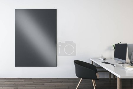 Interior de coworking limpio con pantalla de simulacro negro vacío en la pared blanca, escritorio, computadora, sillas, artículos decorativos, plantas y suministros. Maquillaje, renderizado 3D