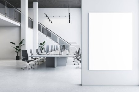 Téléchargez les photos : Moderne lumineux blanc deux étages intérieur de bureau de coworking avec des meubles et affiche maquette vide sur le mur. Rendu 3D - en image libre de droit