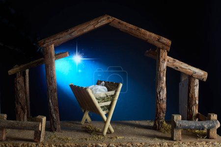 Téléchargez les photos : Nativité de Noël Scène de l'enfant Jésus dans la crèche. - en image libre de droit