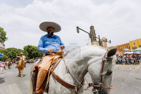 Téléchargez les photos : Représentation de la bataille du 5 mai, marche dans le défilé civique à l'anniversaire de la bataille du 5 mai dans l'état de Puebla - en image libre de droit