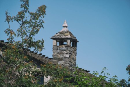 Foto de Chimenea de casa histórica en Galicia, España. - Imagen libre de derechos