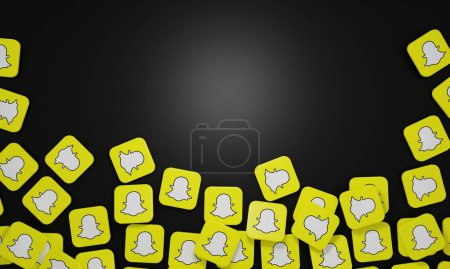 Téléchargez les photos : Melitopol, Ukraine - Novembre 21, 2022 : Snapchat icône logo isolé sur fond de couleur. Snapchat est un outil de médias sociaux le plus populaire pour la communication entre les gens sur Internet. - en image libre de droit