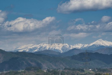 Téléchargez les photos : Vue sur les Alpes du Nord depuis la ville de Takayama. Hida-Takayama Japon - en image libre de droit