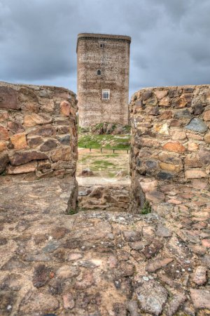 Foto de Fortaleza de Feria, Badajoz, España. Uno de los castillos más notables de Extremadura - Imagen libre de derechos