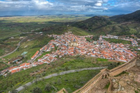 Foto de Vista general del pueblo de Feria, Badajoz, España. Vista desde el castillo - Imagen libre de derechos