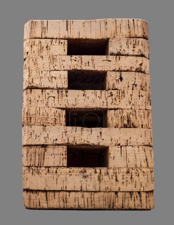 Téléchargez les photos : Stump stool made of cork also senton. Isolated over gray - en image libre de droit