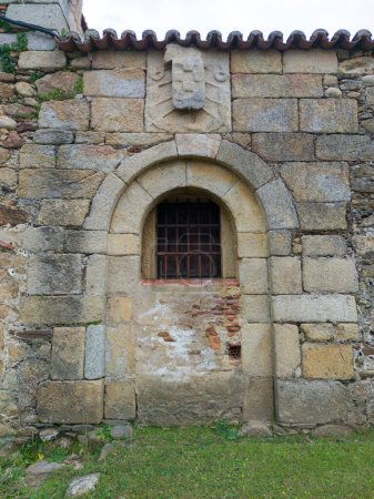 Foto de Detalle del escudo de armas del Palacio Sotofermoso. Siglo XVI sigue siendo edificio. Abadia, Cáceres, España - Imagen libre de derechos