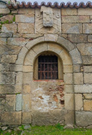 Téléchargez les photos : Armoiries Sotofermoso Palace détail. 16ème siècle demeure bâtiment. Abadia, Caceres, Espagne - en image libre de droit