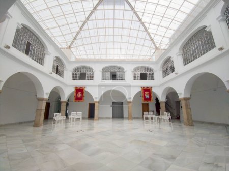Téléchargez les photos : Merida, Espagne - 27 avril 2023 : Assemblage de la cour du bâtiment Estrémadure. Ancien hôpital de San Juan de Dios - en image libre de droit